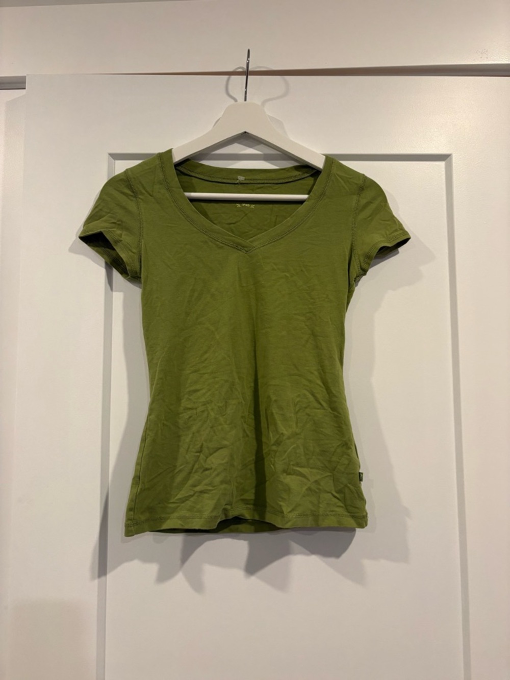 Vintage Jacob Olive Green V-Neck Short Sleeve Tee